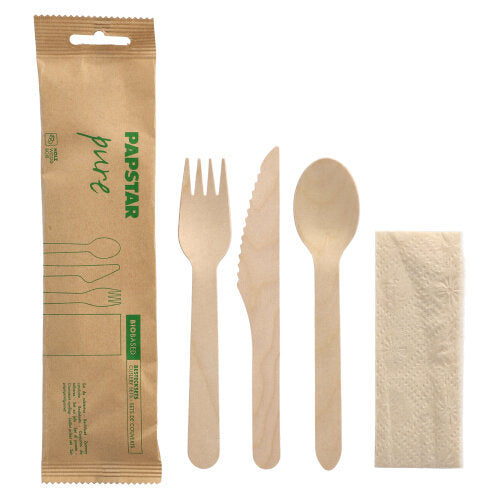 Das PAPSTAR 50 Bestecksets, Holz „pure“ enthält Gabel, Messer, Löffel und eine Serviette im Papierbeutel, biologisch abbaubar und mit „PAPSTAR pure“-Aufdruck – von PAPSTAR GmbH.
