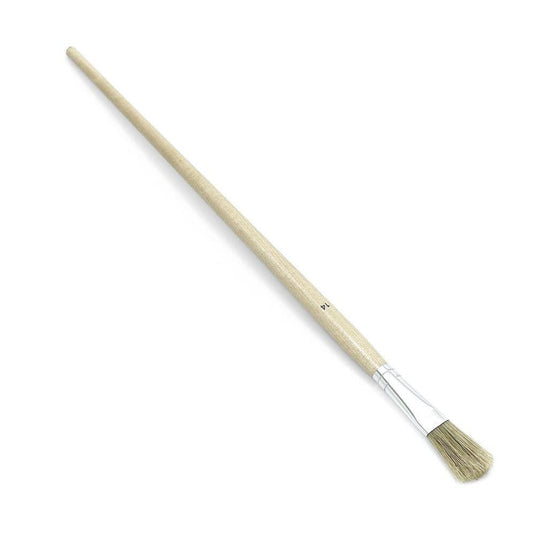 Nölle Profi Brush-stråkpenseln, känd för sin hantverksmässiga kvalitet, har ett trähandtag och en vit metallring. Dess ljusa, lätt utspridda kinesiska borststrån understryker varumärkets kompetens inom borst- och penselteknik.