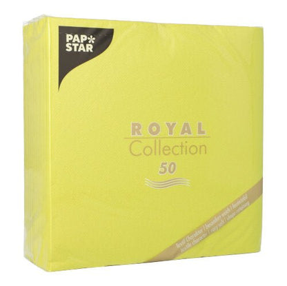 En grön förpackning av PAPSTAR 50 servetter "ROYAL Collection" 1/4-vik, 40 x 40 cm från PAPSTAR GmbH. Förpackningen är försedd med gyllene och vit text och en liten brun Papstar-logotyp i det övre vänstra hörnet.