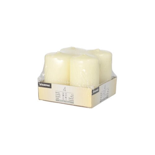 Fyra ljus av typen "Starpak 4 blockljus Ø 50 mm · 80 mm Ivory med platt topp" är förpackade i en fyrkantig kartongbricka med genomskinlig plastfolie och en "STARKPAK"-etikett, allt på en enkel vit bakgrund.