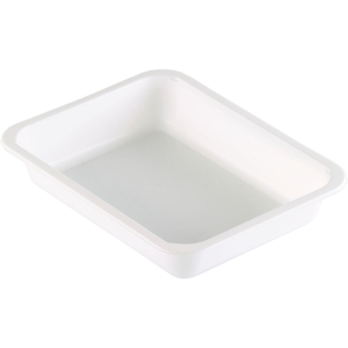 PP-skålen Caterline 1 Vit PP 227x178 från Duni GmbH är en rektangulär, vit behållare med lätt avrundade hörn och upphöjda kanter, idealisk för cateringbehov, avbildad på vit bakgrund.