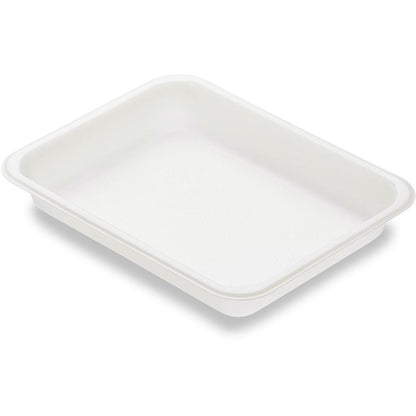 Den rektangulära, vita förseglingsskålen Caterline bioplast 227x178 från Duni GmbH med platt kant är idealisk som hållbar livsmedelsförpackning och har fotograferats mot en vit bakgrund.