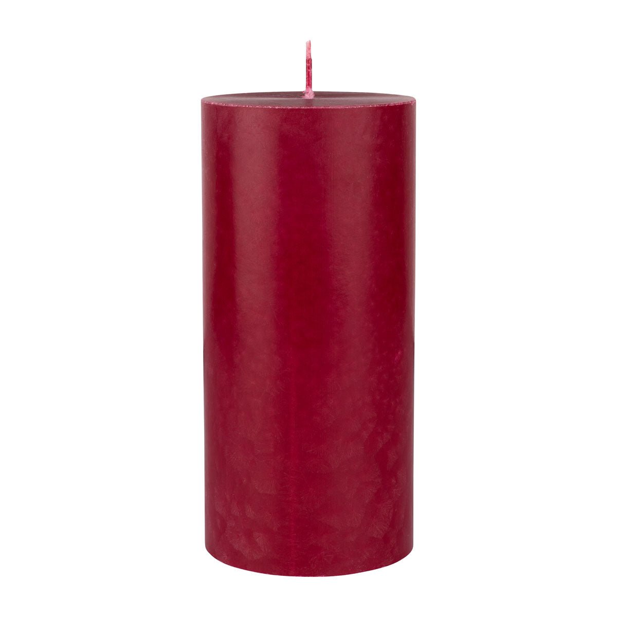Det röda blockljuset från Duni GmbH (150 x 70 mm, 100% stearin, ca. 50h) står upprätt med platt topp och enkel veke mot vit bakgrund - perfekt för dem som söker miljövänliga ljus.