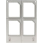 Kassetten DF10/20 för Polardeli rPET Mini 100 ml (4-användning) från Duni GmbH har en metallplatta med fyra avfasade rektangulära utskärningar i ett 2x2-rutnät, två skruvar nedtill och hål upptill - idealisk för användning av återvunnet PET-material.