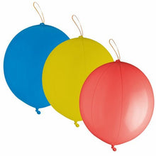 Tre PAPSTAR punchballonger (Ø 40 cm, färgsorterade) från PAPSTAR GmbH presenteras i färgerna blå, gul och röd med gummiband och öljetter i 3-pack mot en vit bakgrund.