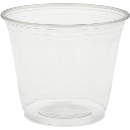 Glas Crystal Transparent från Duni GmbH är en klar plastmugg med utsvängd kant och horisontella greppspår, avbildad tom på en enkel vit bakgrund. Dess sofistikerade design ger den utseendet av eleganta glasvaror och är samtidigt hållbar.