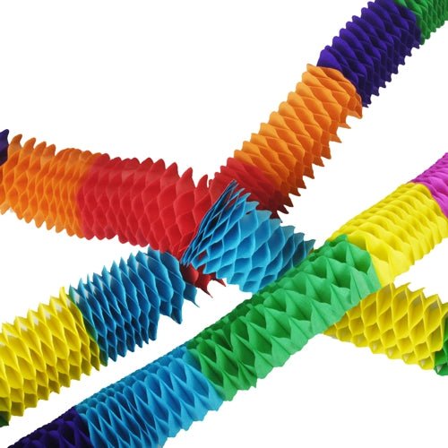 De PAPSTAR 4 girlanderna från PAPSTAR GmbH är strukturerade, dragspelsliknande pappergirlander i rött, orange, gult, grönt, blått och lila. Diagonalt sammanflätade på vit bakgrund är de återanvändbara och ger varje fest en festlig känsla.