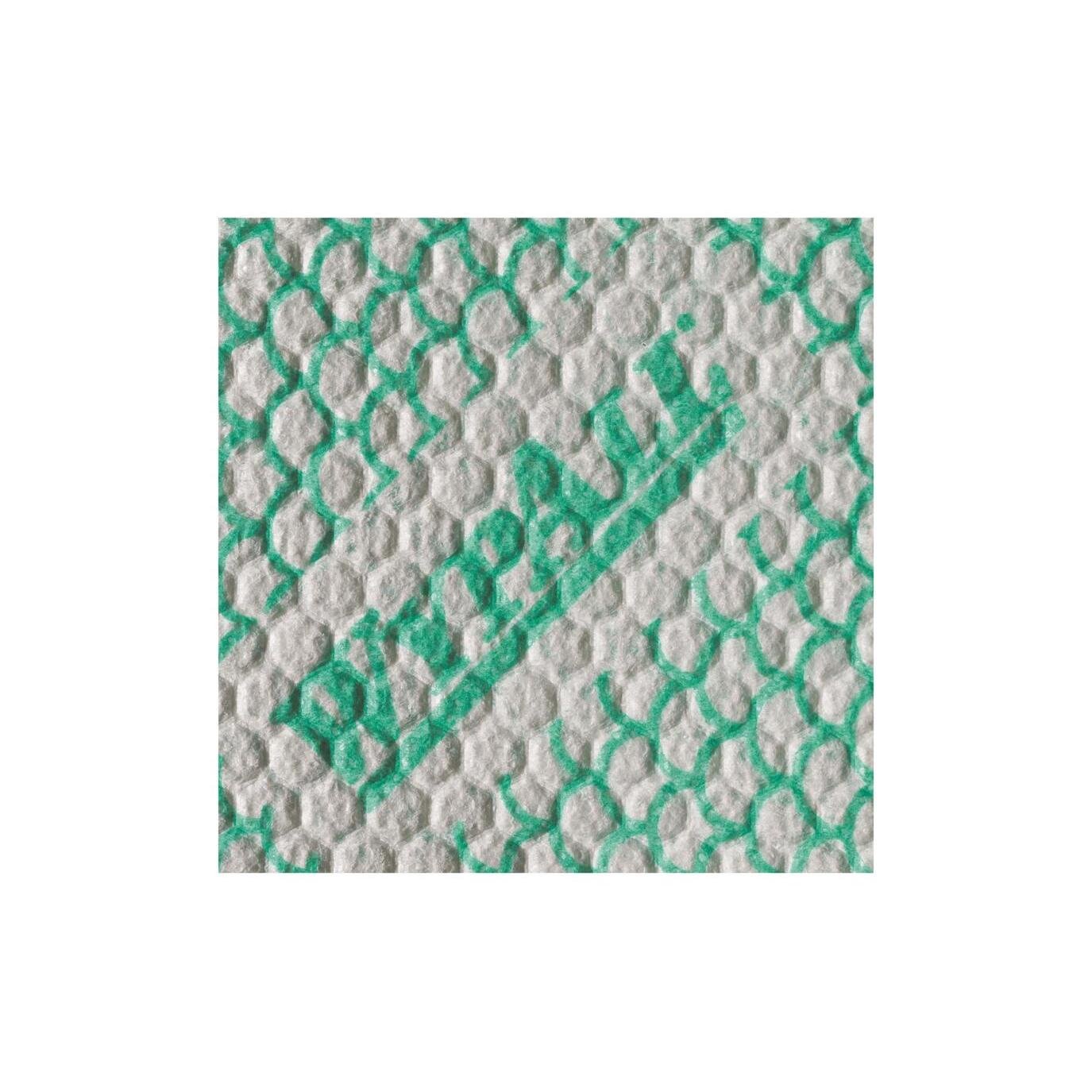 Närbild av en vit, strukturerad WypAll® X80 Plus Critical Clean duk från Kimberly-Clark GmbH med grönt mönster och delvis branding, liknande rengöringsduken för kritiska miljöer.