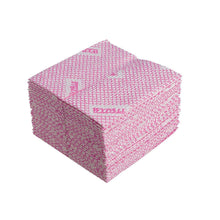 Ein Stapel WypAll® X80 Plus Critical Clean Reinigungstücher, rot und viertelgefaltet, von Kimberly-Clark GmbH ist gleichmäßig gestapelt. Die Tücher eignen sich ideal für kritische Reinigungsaufgaben dank ihrer strukturierten Oberfläche.