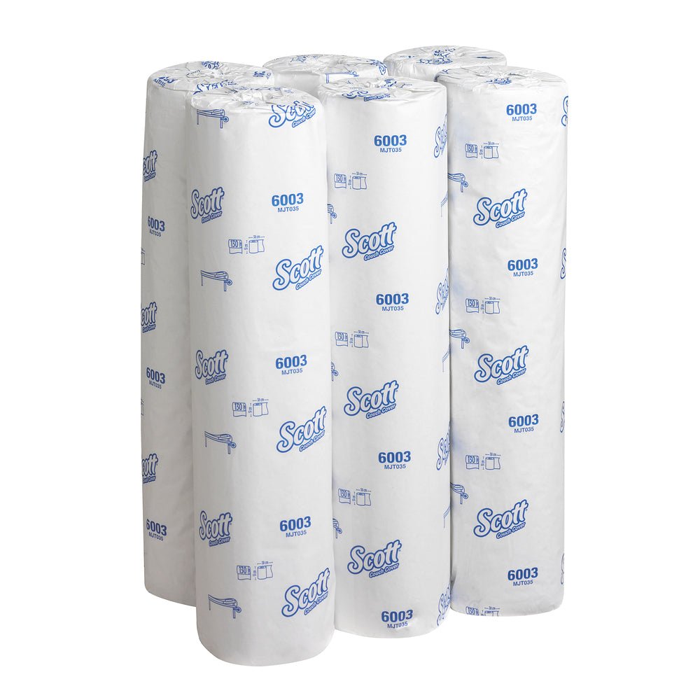 Sex rullar Scott® EXTRA läkarroller - Vit från Kimberly-Clark GmbH av premium-papper, i vit förpackning med blå text och logotyper, upprätt placerade bredvid varandra.