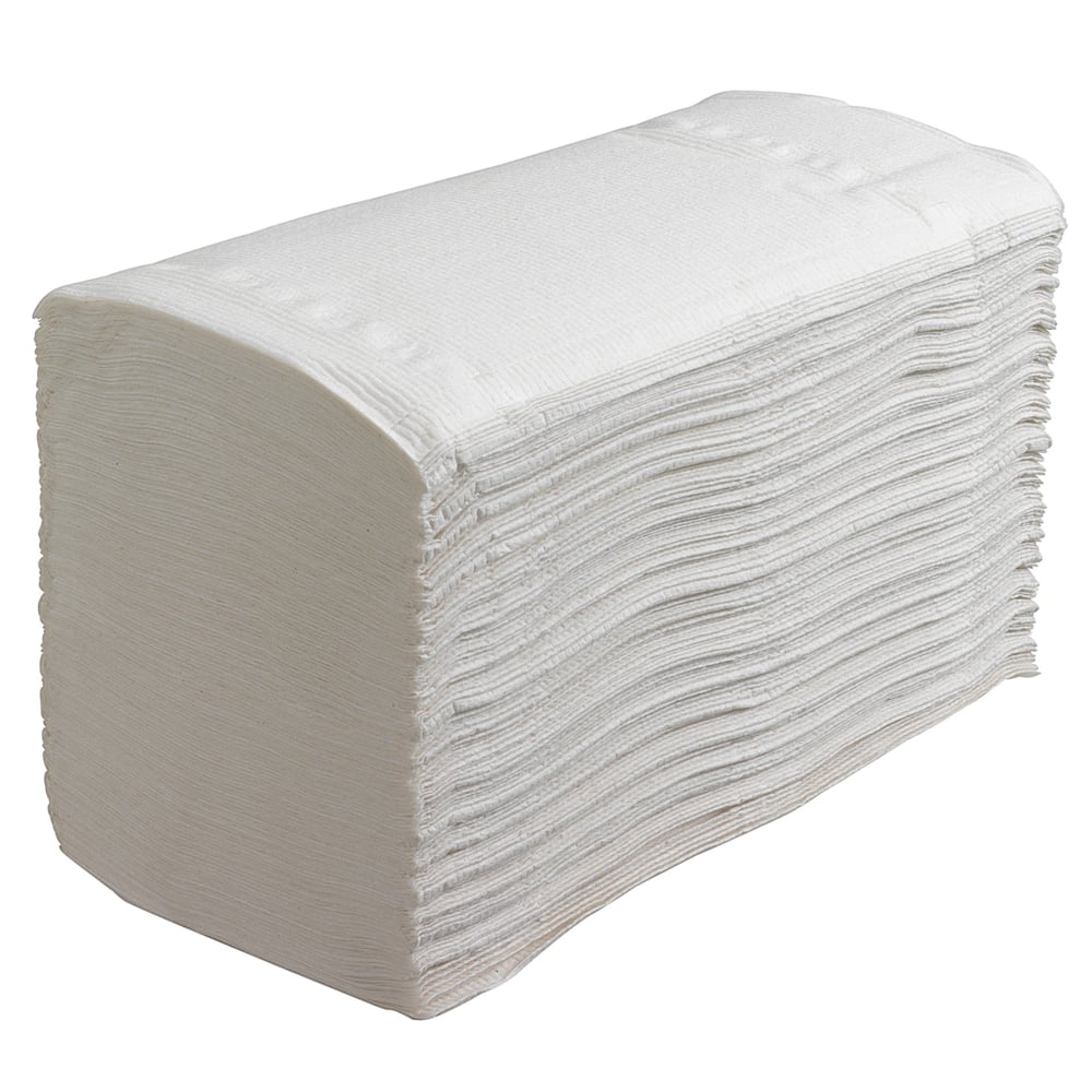 En stor stapel Scott® CONTROL™ vikta handdukar - Vit (15 klipp x 212 ark) från Kimberly-Clark GmbH är översiktligt arrangerad mot en vit bakgrund, idealisk för hygienisk handtorkning.