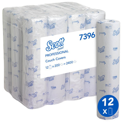 Ett storpack Kimberly-Clark GmbH Scott® läkarrullar (38 x 51 cm), idealisk för hygienisk patientvård på undersökningsbord, modell 7396. Innehåller 12 rullar (2400 ark); en rulle är avbildad bredvid huvudförpackningen.
