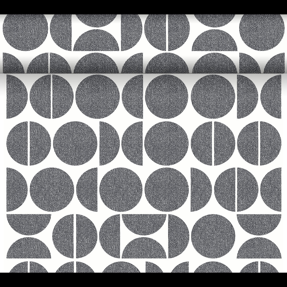 Dunicel-bordslöparen Tête-à-Tête (24 m x 0,4 m, 20 sektioner) från Duni GmbH visar svarta och vita geometriska mönster - helcirklar, halvcirklar och segmenterade cirklar - idealisk för en modern Tête-à-Tête-bordsdekoration.