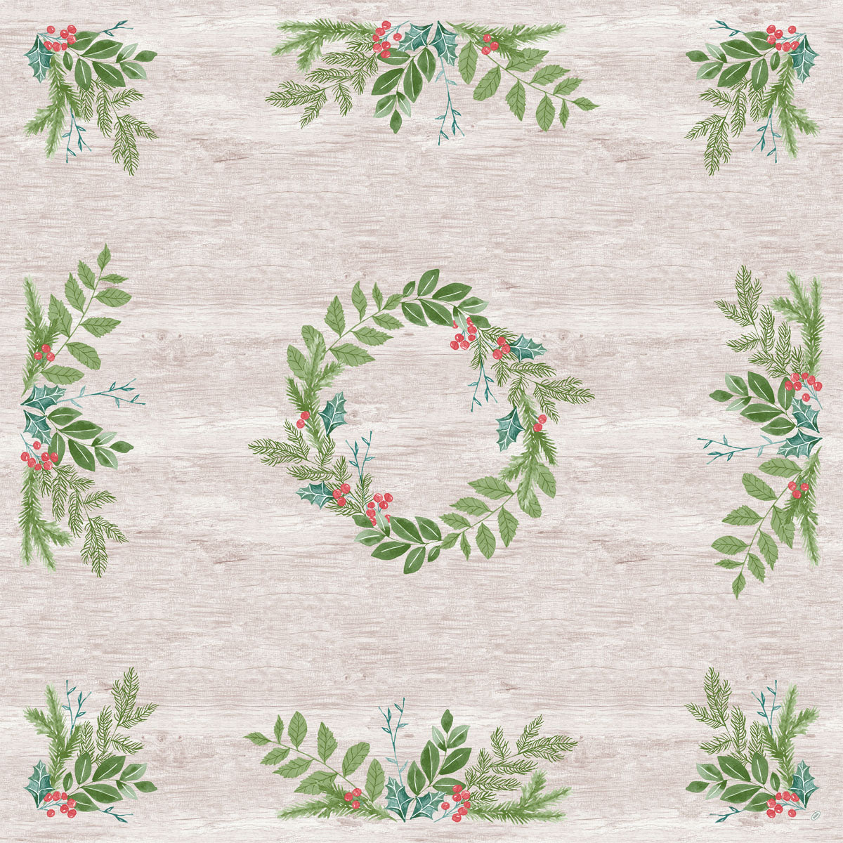 Ein heller Holzhintergrund mit grüner, belaubter Tischdekoration in jeder Ecke und einem kreisförmigen Kranz aus Grünzeug und roten Beeren erinnert an die festliche, wasserabweisende Dunisilk(Plus)-Mitteldecke 84x84 der Duni GmbH.