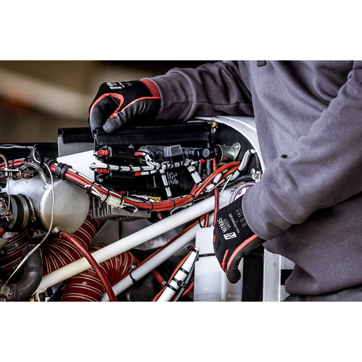 NITRAS ULTIMATE GRIP, monteringshandskar