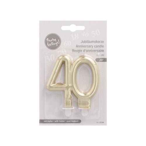 De PAPSTAR GmbH Jubileumsljus med hållare 7 cm "guld" är ett guldnummer 40-ljus i klar förpackning med flerspråkig märkning, komplett med hållare - idealisk för jubileumsfester.