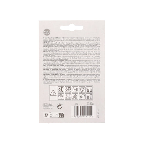 Auf der Rückseite der PAPSTAR Jubiläumskerzen mit Halter 7 cm "gold" Verpackung der PAPSTAR GmbH befinden sich mehrsprachige Hinweise, Sicherheits- und Recyclingsymbole, meist kleiner Text, ein Barcode unten rechts sowie Informationen zum Kerzenhalter.