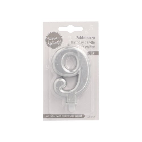 Den PAPSTAR GmbH sifferljus med hållare 7 cm "silver" är ett silver sifferljus i plastförpackning med flerspråkig text och en utskärning för upphängning, perfekt som festligt födelsedagsljus.