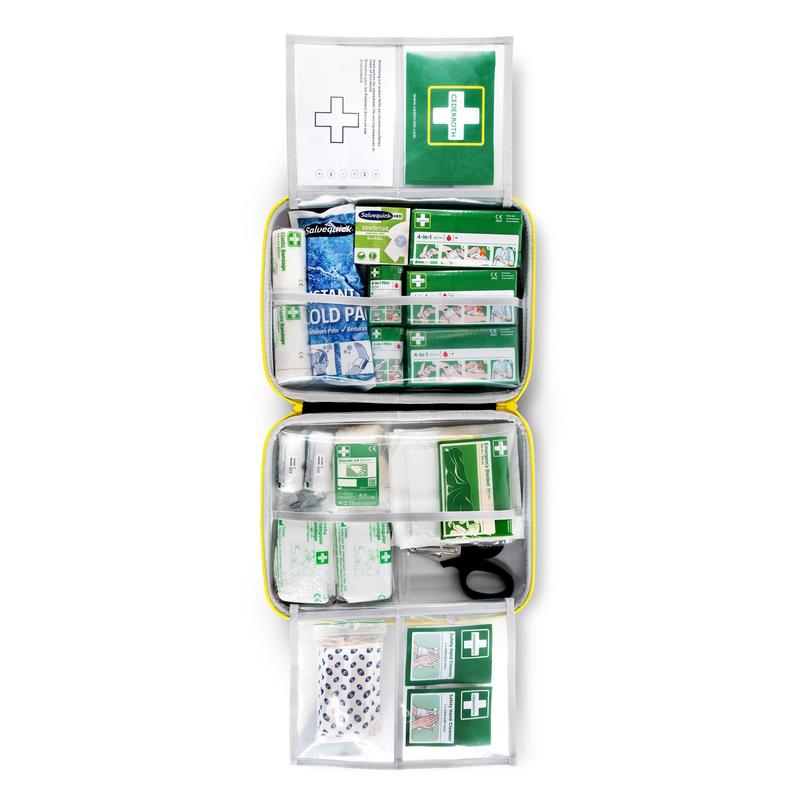 Förbandslådan LARGE DIN från Orkla Wound Care AB innehåller förband, gasväv, kylpaket, saxar, tejp, antiseptiska servetter och första hjälpen-instruktioner - tydligt organiserade i märkta fack. Förpackning: 1 styck.