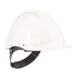 Der 3M™ Schutzhelm G3000C Uvicator von 3M Deutschland GmbH ist ein weißer Bauhelm mit schwarzem, verstellbarem Gurt und Arretierstift-Anpassung, der für optimalen Arbeitsschutz konzipiert wurde, abgebildet auf einem schlichten weißen Hintergrund.
