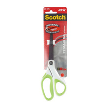 Ett par Scotch™-saxar i titan, 20 cm, från 3M Deutschland GmbH, i vitt och grönt, förpackade på ett rödgrått kort med texten ”NEW” och ”HIGH QUALITY”, med delvis synliga titanbelagda blad.