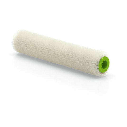 Nölle Profi Brush Mohair Lackierwalze 10 cm (4 mm lugg) från Nölle Profi Brush Bürsten- & Pinseltechnik e.K., idealisk för släta ytor, har en vit cylindrisk mantel med grön plastkärna på vit botten.