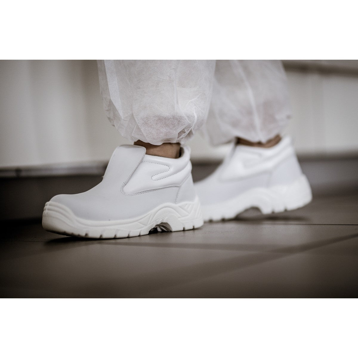 NITRAS CLEAN STEP MID SL, S2 säkerhetstofflor, vita