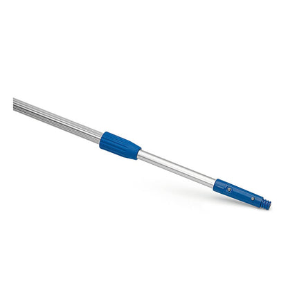 Nölle Profi Brush Profi-teleskopstång Aluminium från Nölle Profi Brush Borst- & Penselteknik e.K. har blåa plasthandtag och en gängad spets, idealisk som handtag för Nölle Profi Brush eller andra verktyg, avbildad på vit bakgrund.