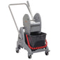 TASKI Duo Mop Enhinksystem (15L, röd) från Diversey Deutschland GmbH & Co. OHG har chassi, dragstång och press - idealisk för professionell rengöring och tuffa kommersiella användningar. Förpackning: 1 styck.