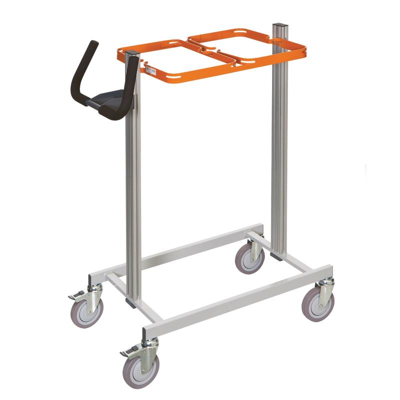 Der TASKI Nano Trolley Grundgestell von Diversey Deutschland GmbH & Co. OHG ist ein robuster Metallwagen mit vier Lenkrollen, einem orangefarbenen Rahmen und zwei schwarzen Griffen - ideal als vielseitiges Zubehör für den Nano Trolley.