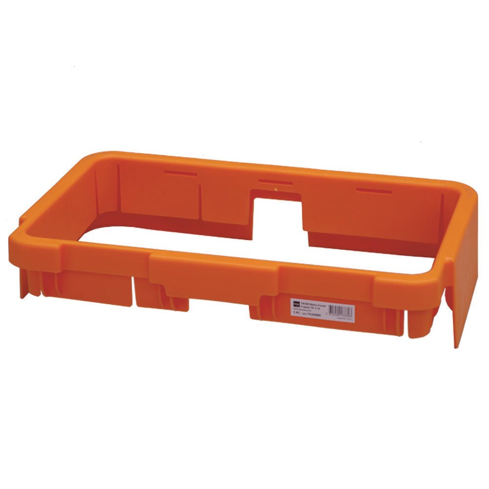 En orange TASKI Nano täckram (75-110L) från Diversey Deutschland GmbH & Co. OHG, designad för Nano tuchhinkshållare 75-110L (dubbelhållare 7518886), har slitsar, ett utskärning och en streckkodsetikett i ett hörn på vit bakgrund.