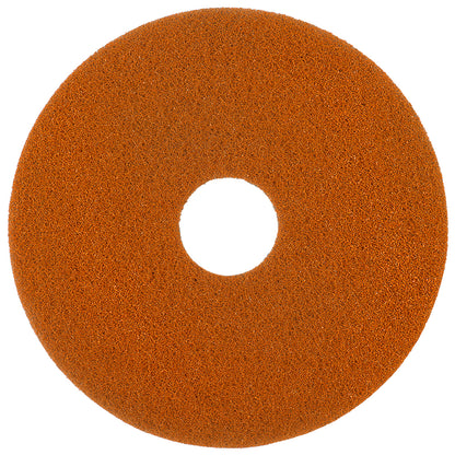 Das Twister Pad orange für Steinböden der Diversey Deutschland GmbH & Co. OHG ist ein rundes, grobes, orangefarbenes Bodenpad mit mikroskopisch kleinen Diamanten und einem Mittelloch, ideal zum Reinigen von Steinböden; abgebildet auf weißem Hintergrund.