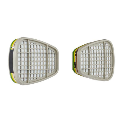 Två rektangulära 3M™ Filterpatron 6059 ABEK1-kombinationsfilter (1 par, 3M Deutschland GmbH) med grå galler och färgade etiketter visas framifrån och från sidan mot vit bakgrund.