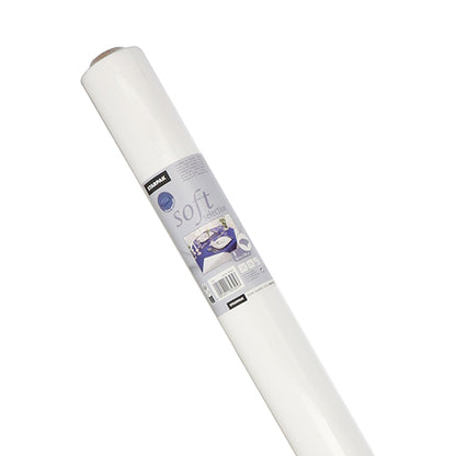 Mot vit bakgrund är en diagonalt placerad rulle Starpak bordsduk, tyg-liknande, fleece "Soft Selection" avbildad, med en etikett med produktdetaljer, varumärket Starpak och en bild av en bäddad säng.