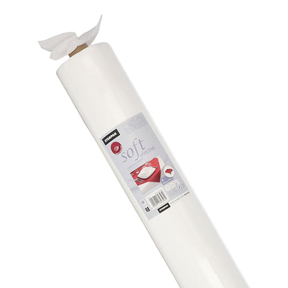 Avbildad är en stor vit rulle Starpak-bordsduk, tyg-liknande, fleece "Soft Selection" med en "Soft Selection"-etikett med ett strykbräda, som är placerad diagonalt på en enkel vit bakgrund.