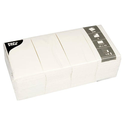 Bilden visar en förseglad förpackning av PAPSTAR servetter 2-lagers, 33x33 cm, vit (250 stycken), 1/8-vikning från PAPSTAR GmbH; etiketten visar mängd, storlek och FSC-certifierad för ansvarsfull anskaffning.