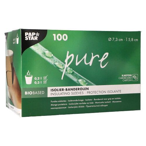 En grön-vit dispenserkartong från PAPSTAR GmbH innehåller 100 "rena" bruna banderoller för varm dryckeskopp (Ø 7,3 cm), med produktinformation och symboler på förpackningen.