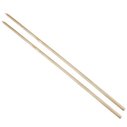 Två långa PAPSTAR grillspett "pure" (80 cm, idealisk för steckerlfisk, 20 stycken) från PAPSTAR GmbH är placerade diagonalt på vit bakgrund.