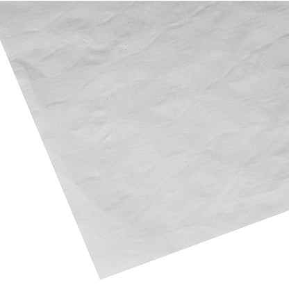 En närbild av en enskild, lätt skrynklig PAPSTAR pappersduk med damastprägling rektangulär (70x60 cm, vit, 250 blad) från PAPSTAR GmbH - perfekt för elegant bordsdekoration.