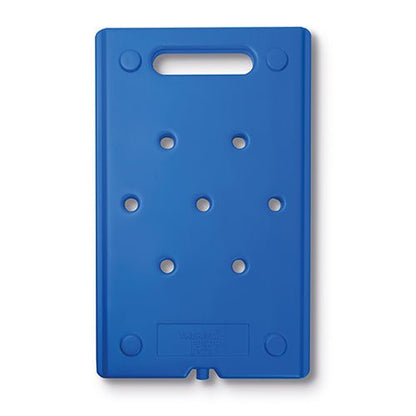 Starpak Kylakku Gastro-Norm 1/1 (53 x 32,5 x 2,5 cm, blå) är en rektangulär kylakku med rundade hörn, åtta cirkulära hål, ett övre handtag, slät yta och präglade markeringar nära underkanten.