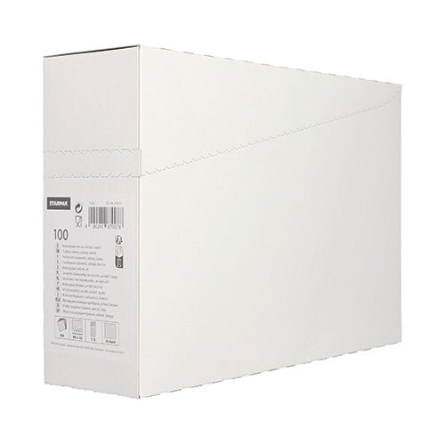 En enkel, vit, rektangulär Starpak-låda med en sidetikett med produktdetaljer och streckkoder, idealisk för restauranger för förvaring av 100 Starpak-bestickfickor, Airlaid 40 cm x 33 cm med bestickvikning. Minimal text och ingen synlig varumärkning på den större sidan.