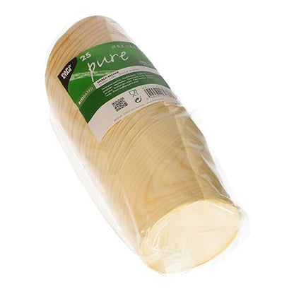 En hög med runda, ljusa PAPSTAR "pure" snackbägare av trä (Ø 8,2 cm), förpackad i klar plast med en grön-vit etikett, med 25 stycken; miljövänlig, engångsbar och biologiskt nedbrytbar från PAPSTAR GmbH.