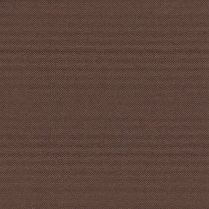 En närbild av PAPSTAR 100 servetter ”ROYAL Collection” med 1/4-vikning (40x40 cm) från PAPSTAR GmbH har en enkel brun vävd struktur som understryker dess högkvalitet – perfekt för lyxigt dukade bord.