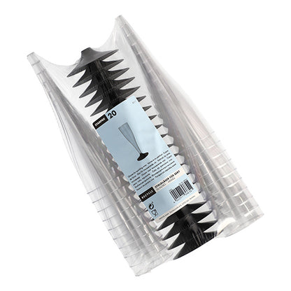 En genomskinlig plastförpackning med 20 höga, smala Starpak-stjälkglas för vitt vin (PS kristallklar), staplade med en vit etikett med produktinformation, streckkod och ett diagram av ett elegant glas.