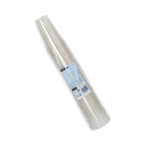 En stapel Starpak 50 dryckesbägare R-PET klar i klar plast med blå-vit etikett – miljövänlig, transparent och perfekt för alla tillfällen.