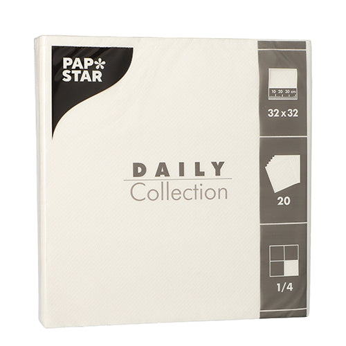Eine Packung PAPSTAR 20 Servietten "DAILY Collection" 1/4-Falz, 32 x 32 cm, weiß von der PAPSTAR GmbH – ideal für die Tischdekoration. Auf der Vorderseite der Verpackung sind Größen- und Falzdetails angegeben.