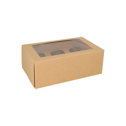 Den PAPSTAR 25 cupcake-lådan (fyrkantig, 10 cm) från PAPSTAR GmbH är gjord av brunt papper, är biologiskt nedbrytbar och har ett klart PLA-fönster på toppen. Lådan står på vit bakgrund.