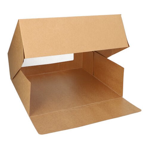 En PAPSTAR 25 tårtkartonger med lock fyrkantig med fönster av PLA från PAPSTAR GmbH visas med öppna flikar och visar sitt tomma inre mot vit bakgrund.