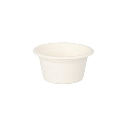 De PAPSTAR Dressingskålar Sockerrör "pure" Ø 6 cm, vit (12-set) från PAPSTAR GmbH är miljövänliga, biologiskt nedbrytbara och synliga som vita pappersskålar isolerade på vit bakgrund.