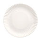Den PAPSTAR tallriken djup, rund Ø 22 cm av kartong "pure" (100 stycken) är en miljövänlig engångstallrik med platt kant, idealisk för hållbara fester.